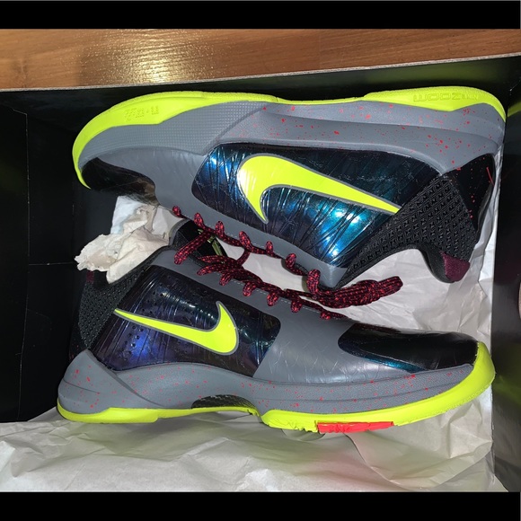 Kobe Prontro 2K Gamer Limited Edition Nike Shoes - Picture 7 of 9